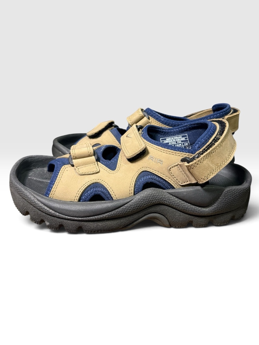 Nike Air Golf Sandals Womens 9 Tan Navy Leather Spikes 302135-221 w/ Box